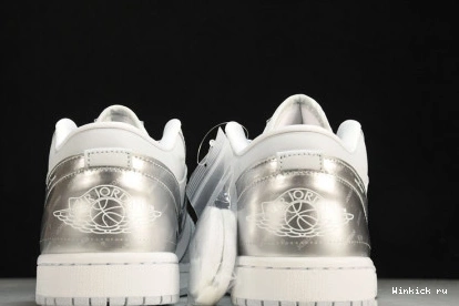 Low Jordan 1 Tear Silver SE Away 0911